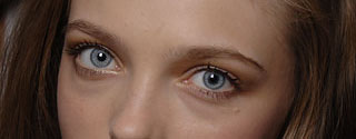 ochi albaștri lentile de contact perspectivă